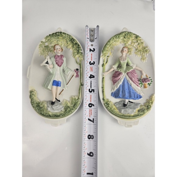 Pair of Wall Plaques 3D Victorian Man & Woman Hand Painted Occupied Japan - Picture 8 of 9
